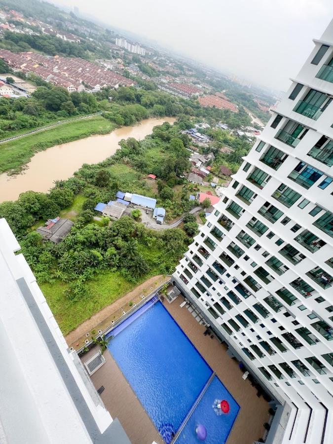 Aurora Vista Homestay Bangi At Vista Bangi With Wifi Netflix Gym Sauna Coway Swimming Pool-River View 까장 외부 사진